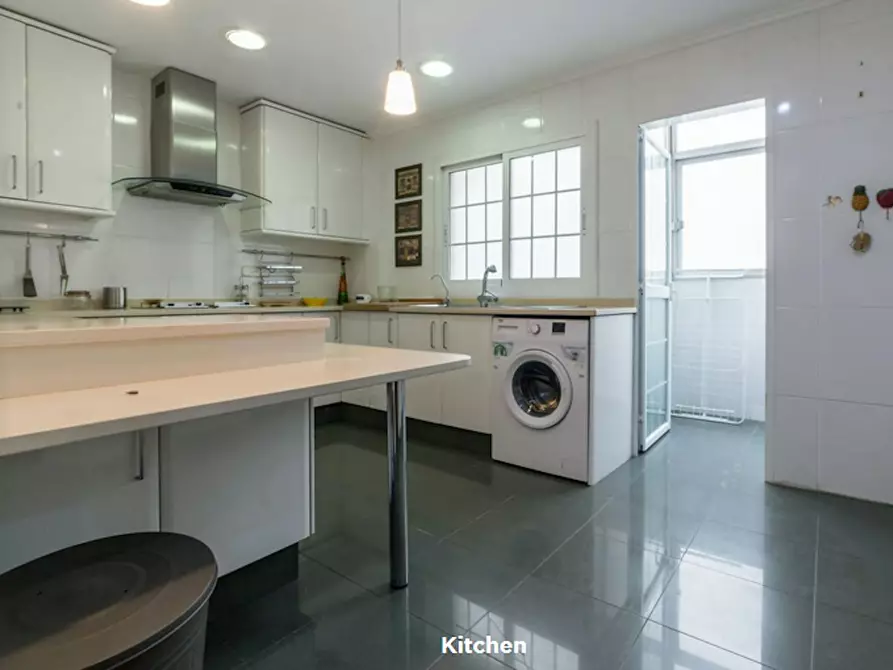 Immagine 8 di Camera in affitto  in Passatge Doctor Bartual Moret a Valencia