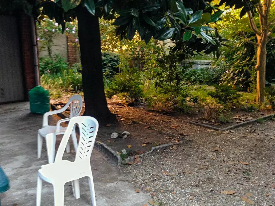 Immagine 10 di Camera in affitto  in Via Salvatore Farina a Torino