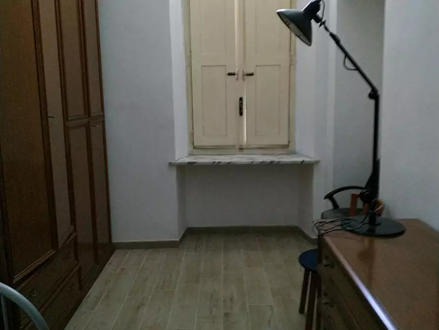 Immagine 2 di Camera in affitto  in Via Urbino a Torino