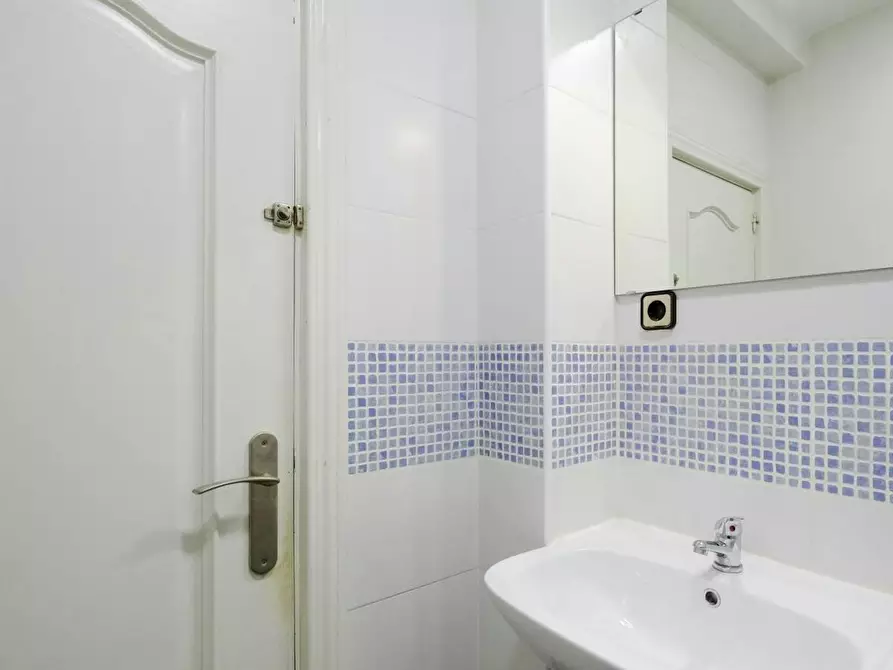 Immagine 8 di Camera in affitto  in Calle Doctor Barraquer a Getafe