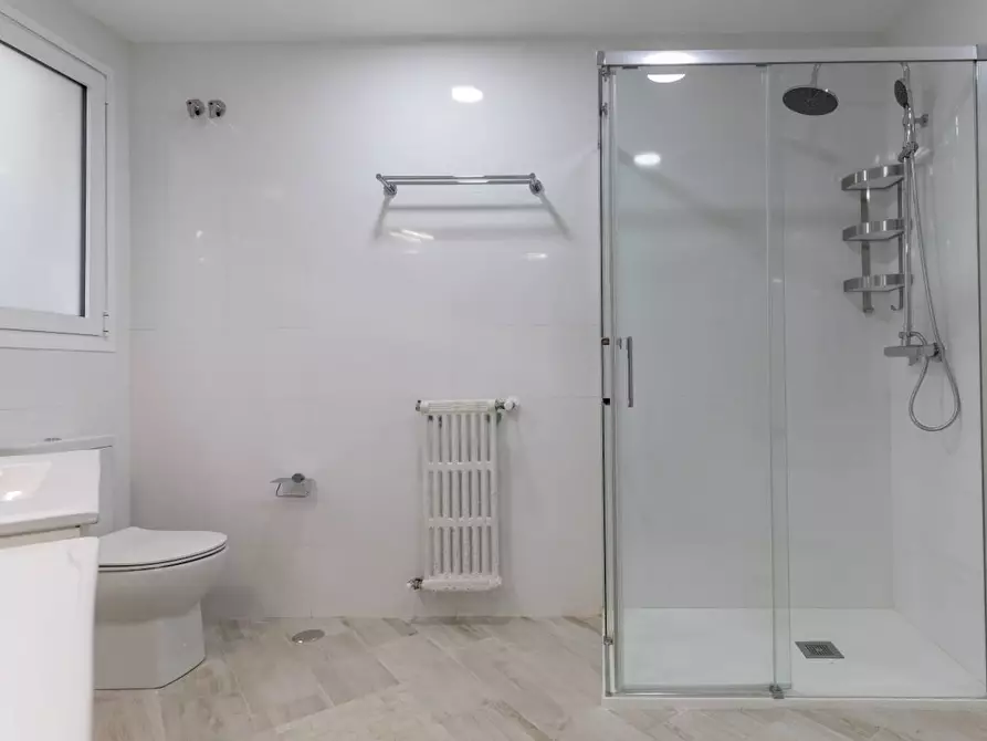 Immagine 7 di Camera in affitto  in Calle Periodista Azzati a Valencia