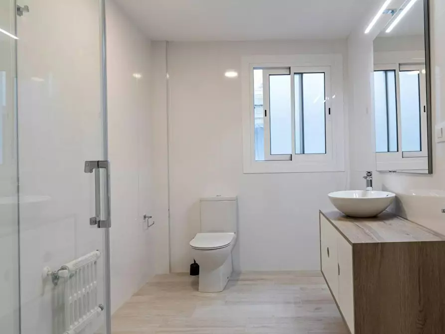 Immagine 4 di Camera in affitto  in Calle Periodista Azzati a Valencia