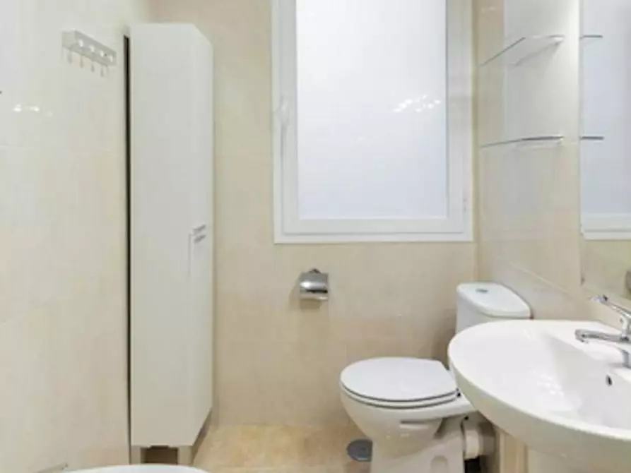 Immagine 9 di Camera in affitto  in Calle Duque de Sesto a Madrid