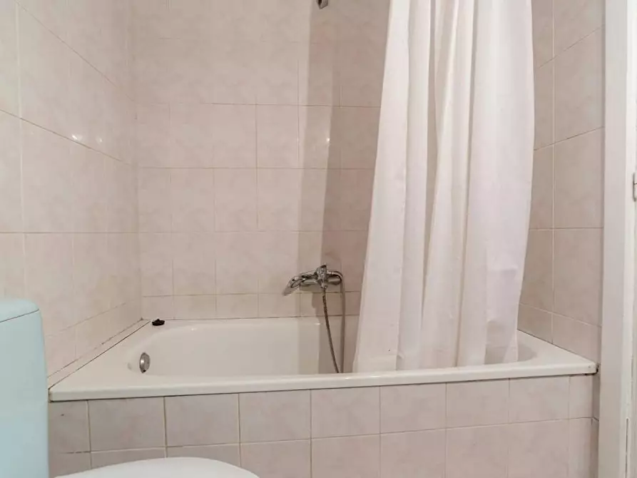 Immagine 8 di Camera in affitto  in Plaça Honduras a Valencia