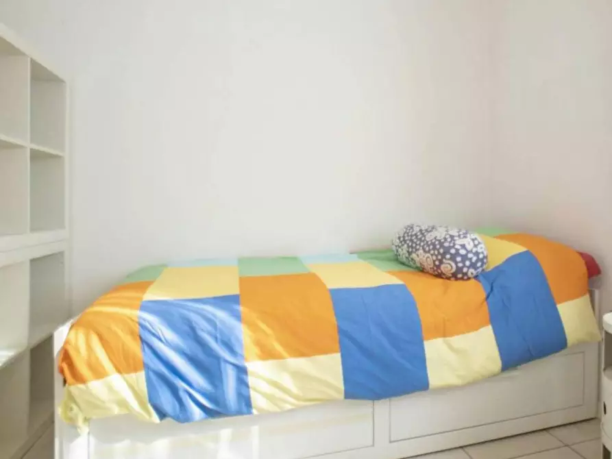 Immagine 1 di Camera in affitto  in Via Giovanni Carnovali detto Il Piccio a Milano