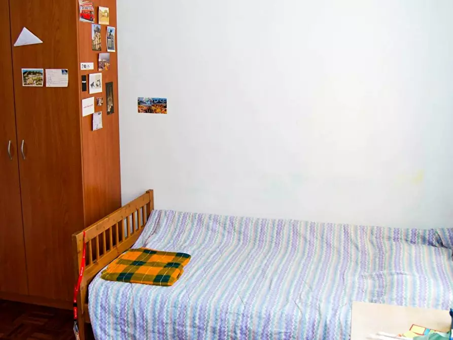 Immagine 2 di Camera condivisa in affitto  in Via Guglielmo Corrado Röntgen a Milano