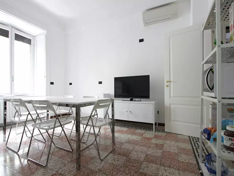 Immagine 3 di Camera in affitto  in Viale Romagna a Milano