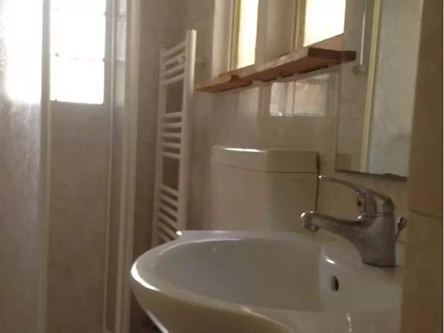 Immagine 4 di Appartamento in affitto  in Via Solferino a Bologna