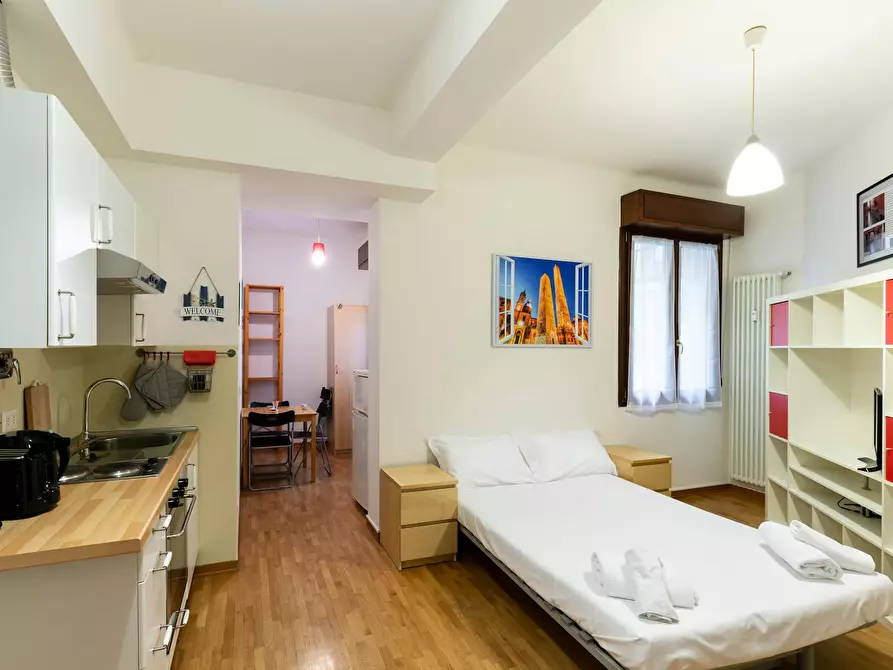 Immagine 1 di Appartamento in affitto  in Via Galliera a Bologna