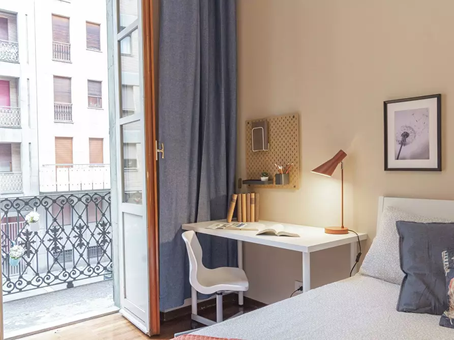 Immagine 7 di Camera in affitto  in Via Principi d'Acaja a Torino
