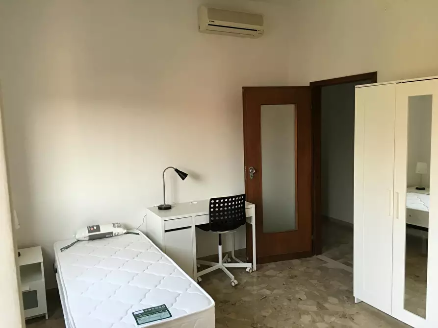 Immagine 4 di Camera condivisa in affitto  in Via Fossolo a Bologna