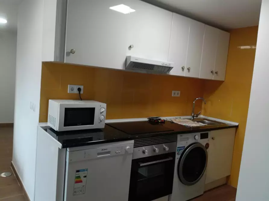 Immagine 5 di Camera in affitto  in Calle Virgen de la Alegría a Madrid