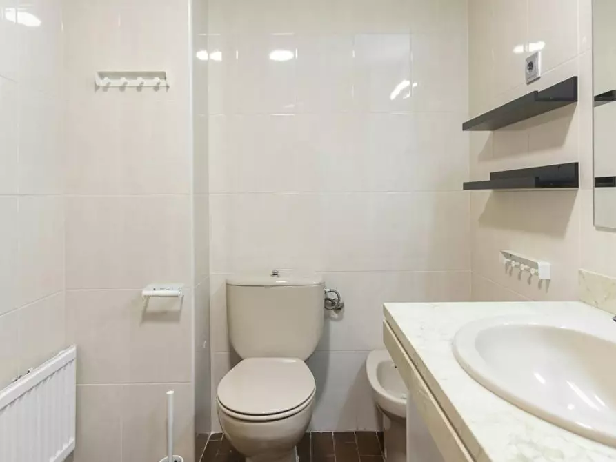 Immagine 9 di Camera in affitto  in Calle José Silva a Madrid