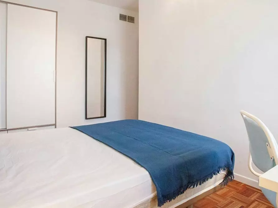 Immagine 4 di Camera in affitto  in Calle José Silva a Madrid