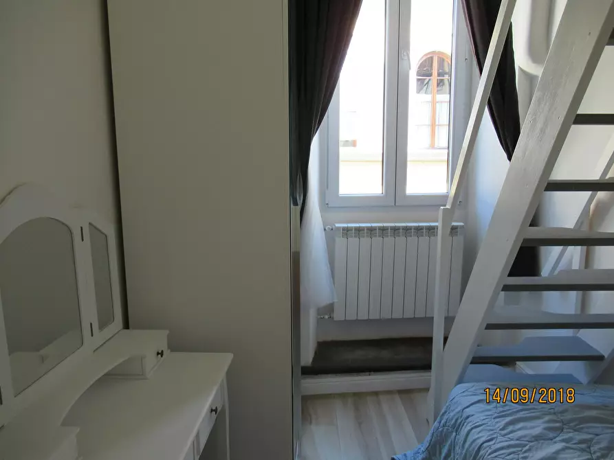 Immagine 5 di Camera condivisa in affitto  in Via dei Serragli a Firenze