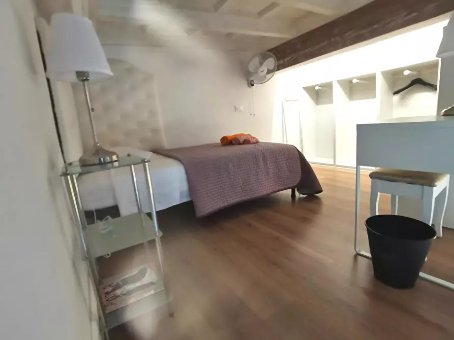 Immagine 3 di Camera condivisa in affitto  in Via dei Serragli a Firenze