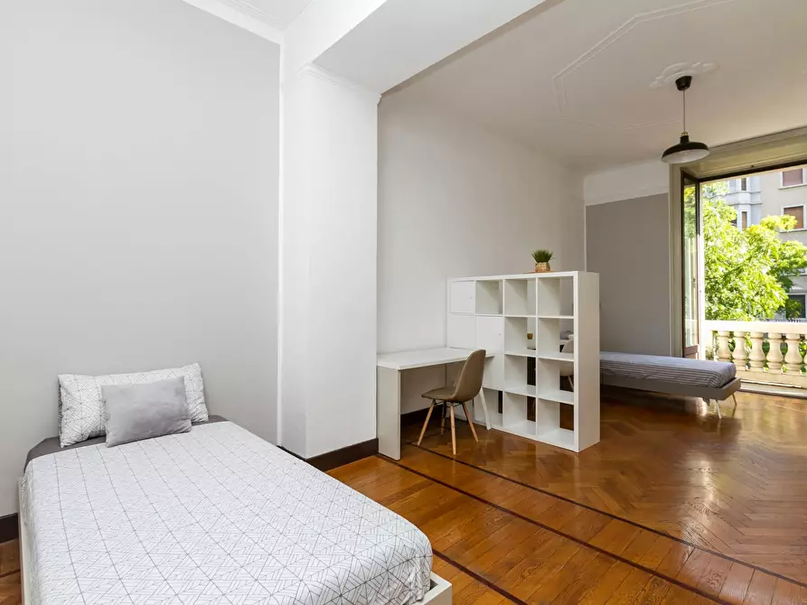 Immagine 1 di Camera condivisa in affitto  in Viale Regina Giovanna a Milano