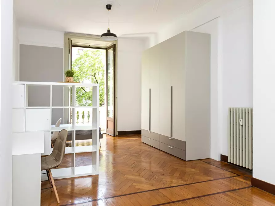 Immagine 4 di Camera condivisa in affitto  in Viale Regina Giovanna a Milano