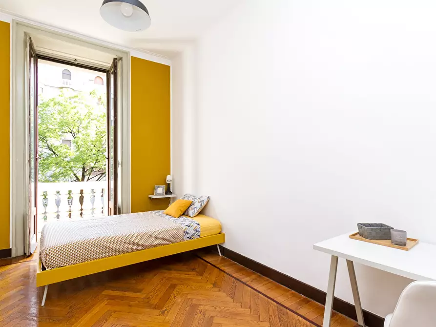 Immagine 2 di Camera in affitto  in Viale Regina Giovanna a Milano