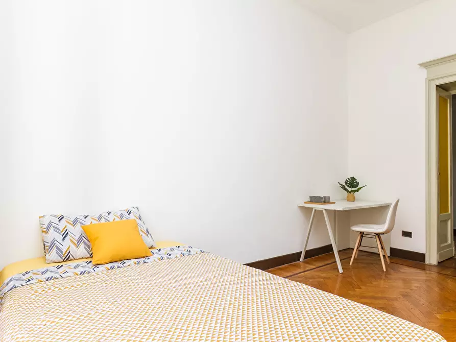 Immagine 4 di Camera in affitto  in Viale Regina Giovanna a Milano