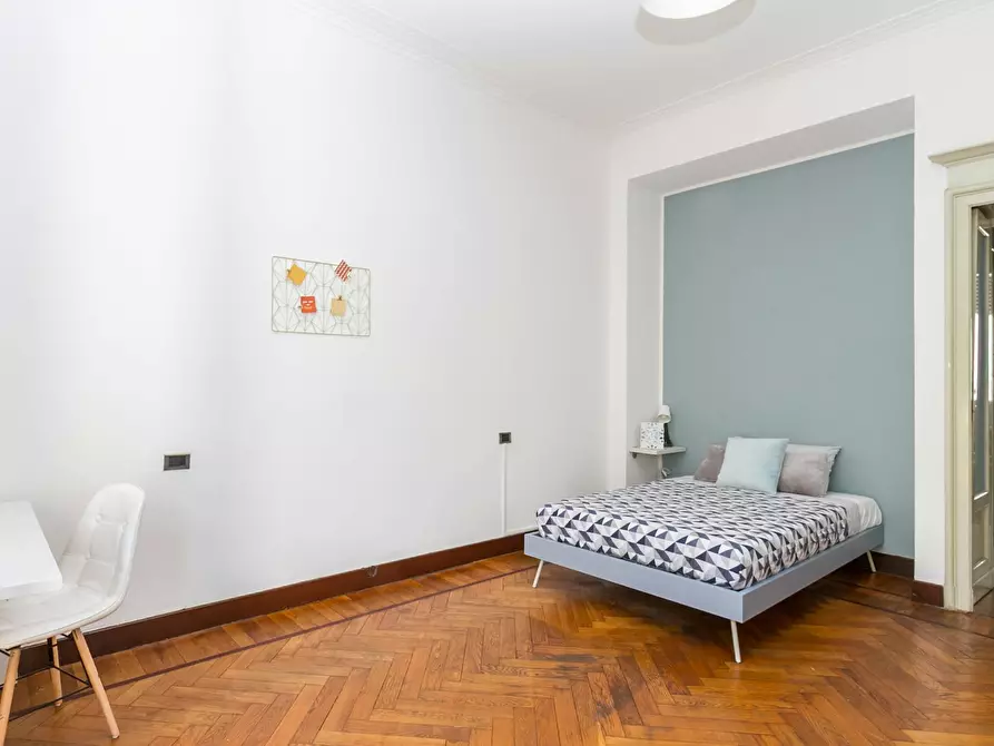 Immagine 3 di Camera in affitto  in Viale Regina Giovanna a Milano