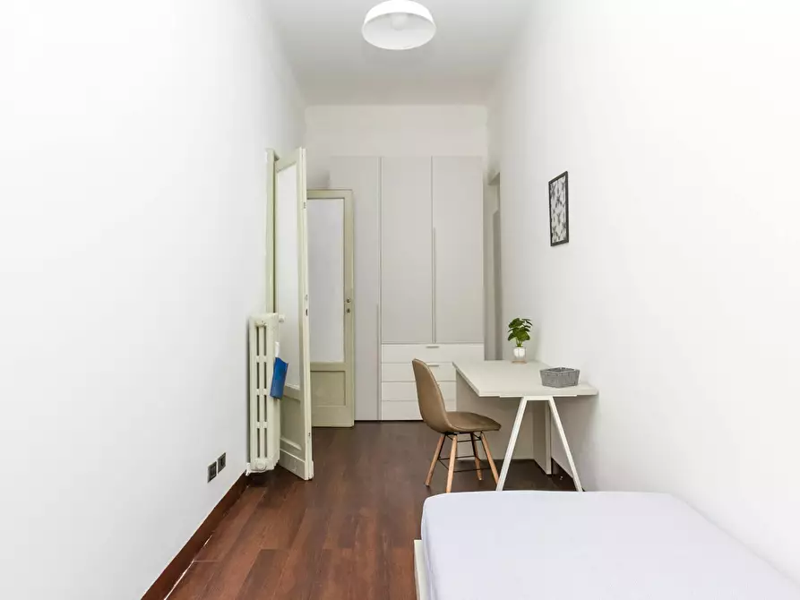 Immagine 3 di Camera in affitto  in Viale Regina Giovanna a Milano