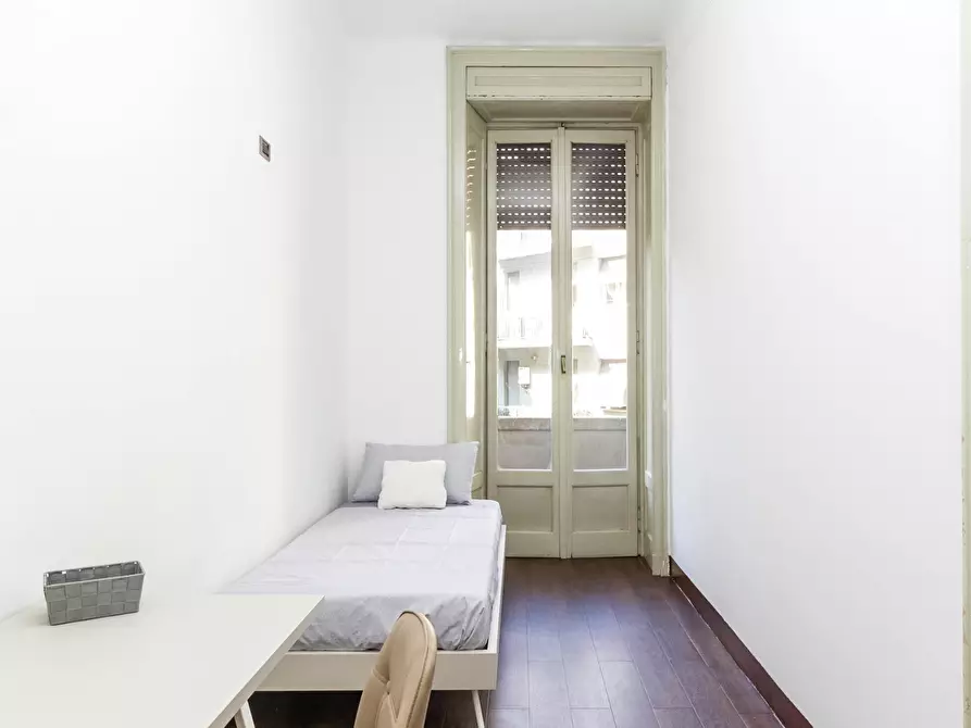 Immagine 1 di Camera in affitto  in Viale Regina Giovanna a Milano