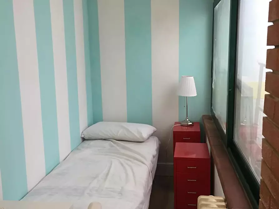 Immagine 2 di Camera condivisa in affitto  in Via dei Serragli a Firenze