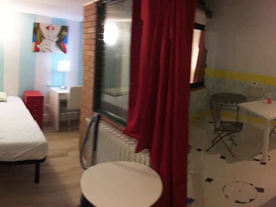 Immagine 7 di Camera condivisa in affitto  in Via dei Serragli a Firenze