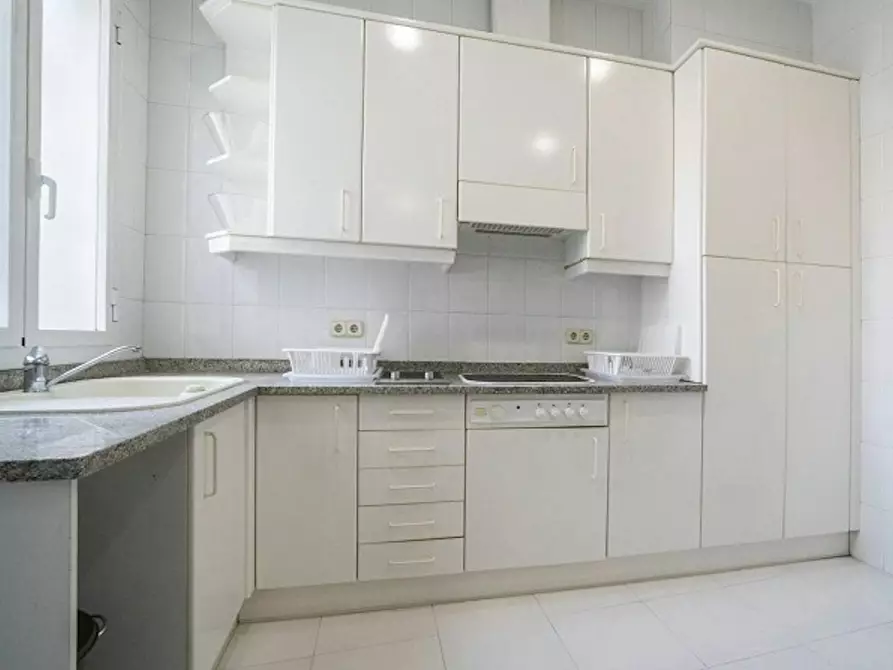 Immagine 8 di Camera in affitto  in Calle de Fuencarral a Madrid