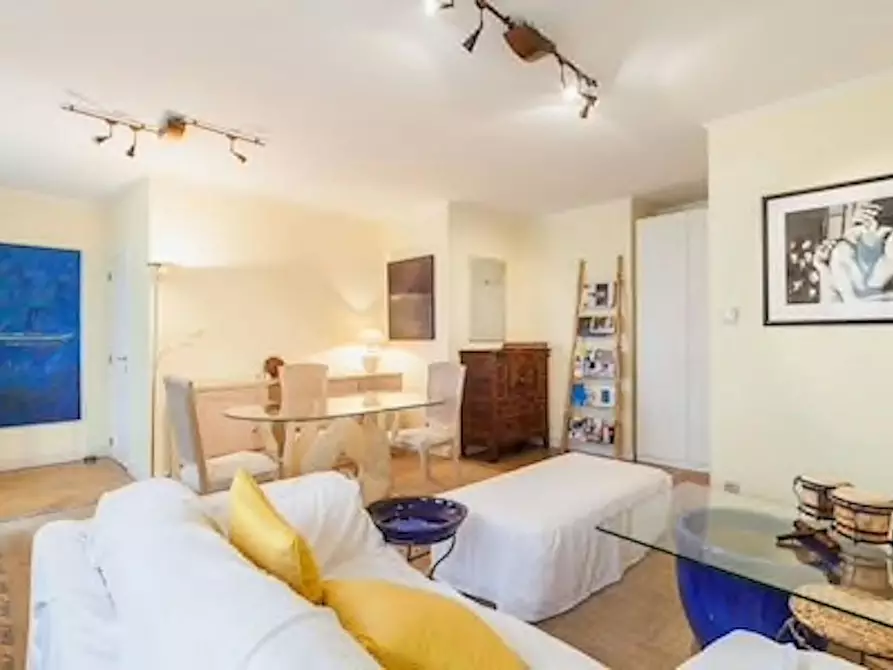 Immagine 10 di Camera in affitto  in Chaussée de Waterloo a Ixelles