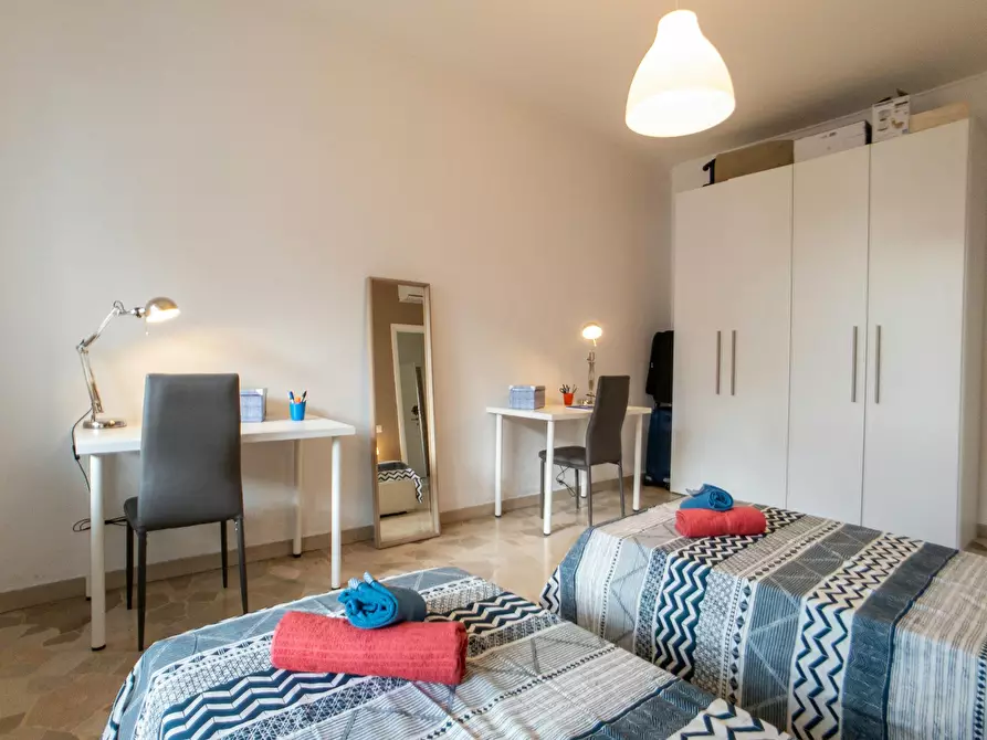 Immagine 5 di Camera condivisa in affitto  in Via Saverio Altamura a Milano