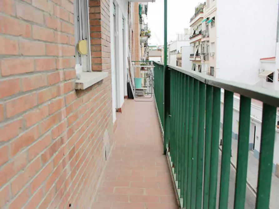 Immagine 5 di Camera in affitto  in Calle Faustino Álvarez a Sevilla
