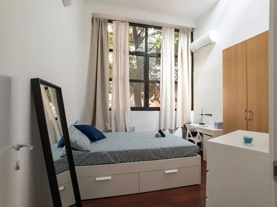 Immagine 2 di Camera in affitto  in Via Filippino degli Organi a Milano