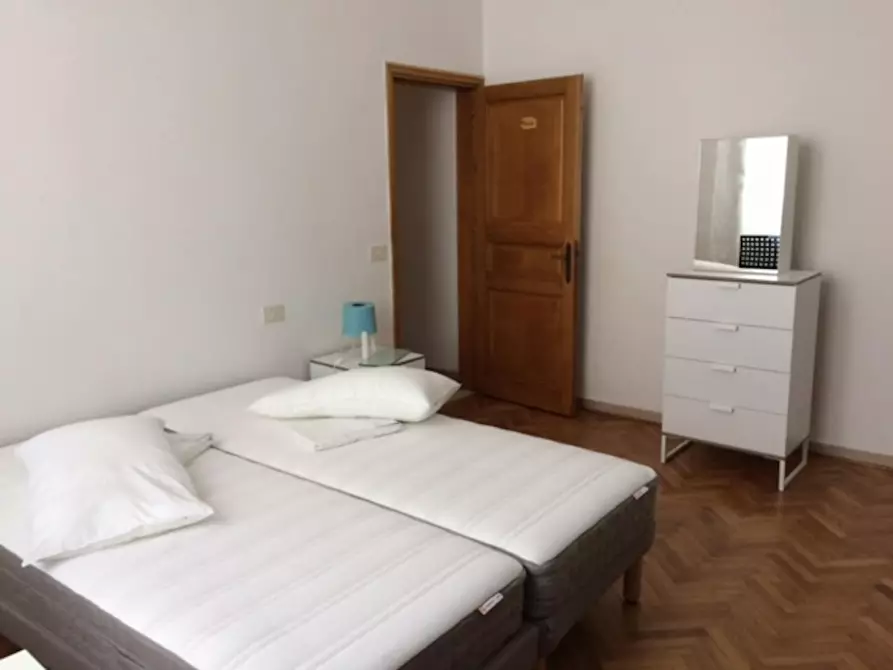 Immagine 4 di Camera in affitto  in Via Vittorio Emanuele II a Firenze