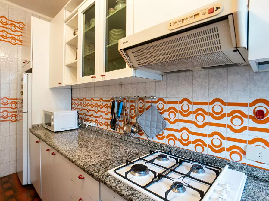 Immagine 10 di Camera in affitto  in Via Martino Lutero a Milano