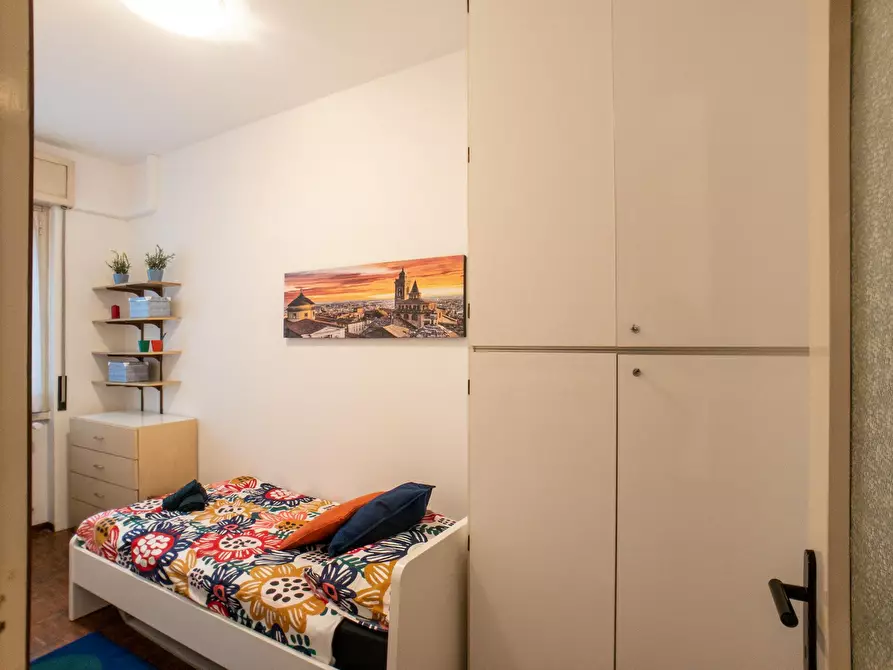 Immagine 1 di Camera in affitto  in Via Martino Lutero a Milano