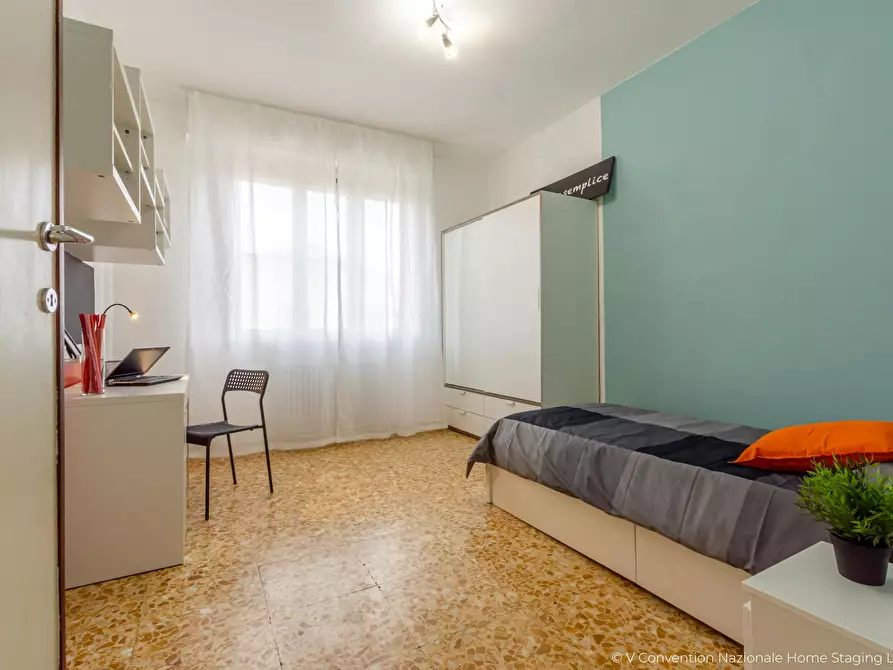 Immagine 2 di Camera in affitto  in Via Ugo Foscolo a Pisa