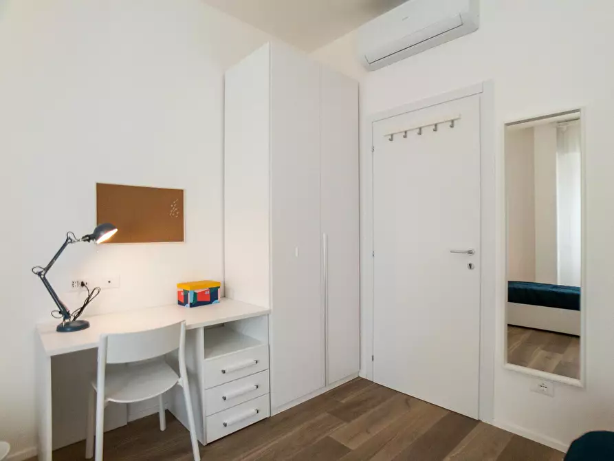 Immagine 6 di Camera condivisa in affitto  in Via Siusi a Milano