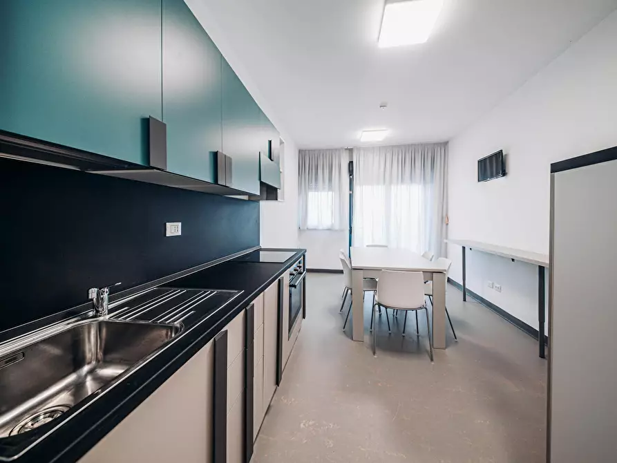 Immagine 5 di Camera condivisa in affitto  in Piazza Pietro Francesco Guala a Torino