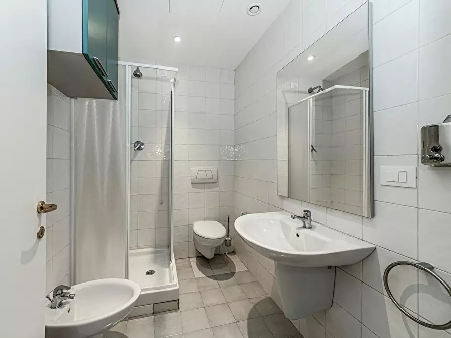 Immagine 3 di Camera condivisa in affitto  in Piazza Pietro Francesco Guala a Torino