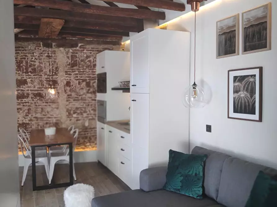 Immagine 9 di Appartamento in affitto  in Calle de Campomanes a Madrid