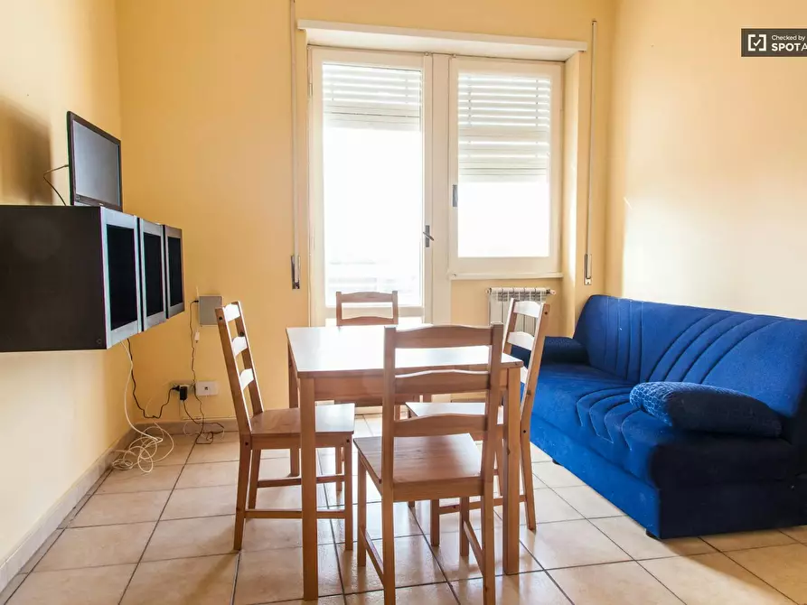 Immagine 7 di Camera in affitto  in Viale Jonio a Roma