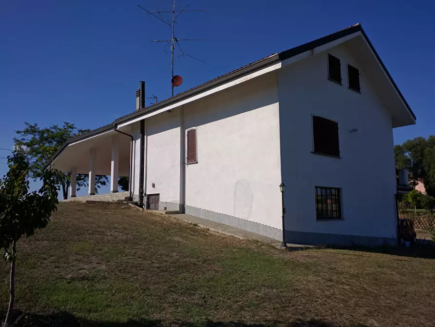 Immagine 8 di Casa indipendente in affitto  in Strada Castelletto a Calliano