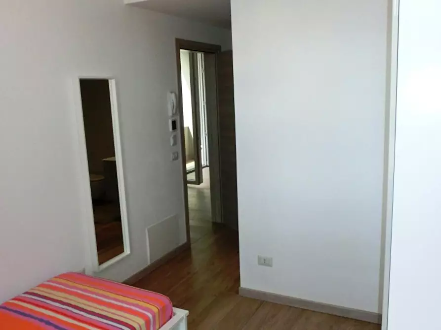 Immagine 3 di Camera in affitto  in Via Risorgimento a Cologno Monzese