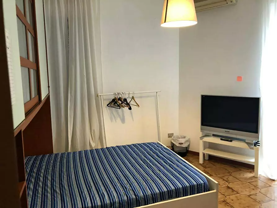 Immagine 2 di Camera in affitto  in Via Enrico Cialdini a Milano