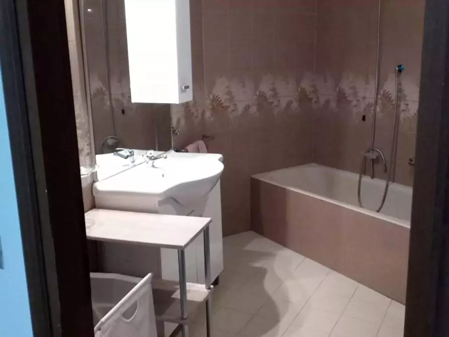 Immagine 10 di Camera in affitto  in Via Enrico Cialdini a Milano