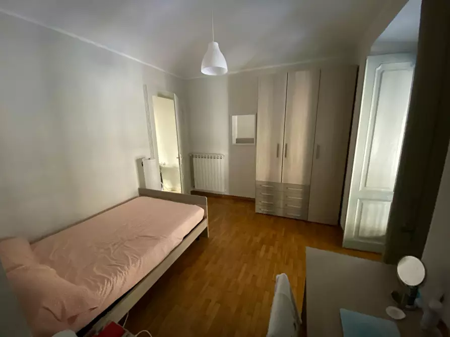 Immagine 2 di Camera in affitto  in Corso Galileo Ferraris a Torino