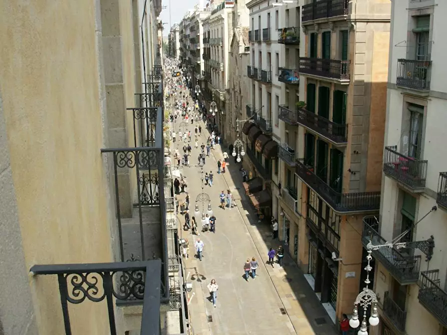Immagine 10 di Camera in affitto  in Carrer de Ferran a Barcelona