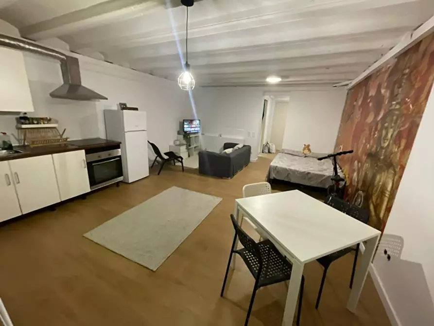 Immagine 2 di Appartamento in affitto  in Carrer de Ferran a Barcelona